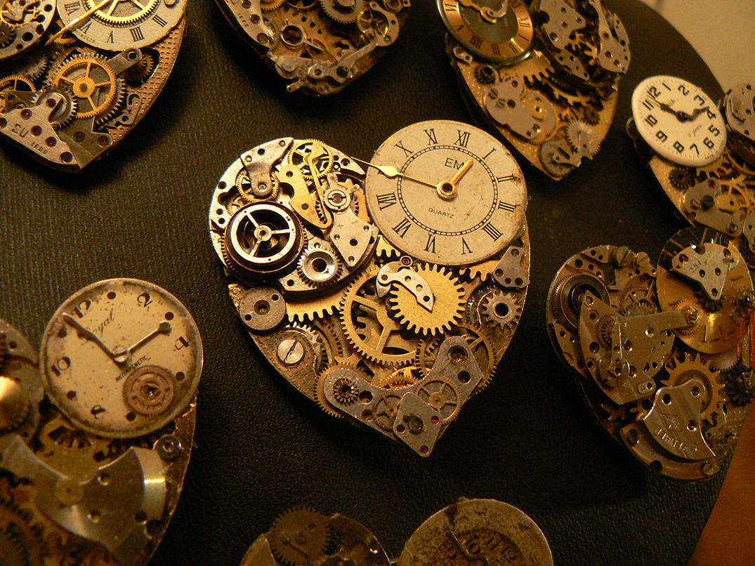 Un corazón con estética steampunk